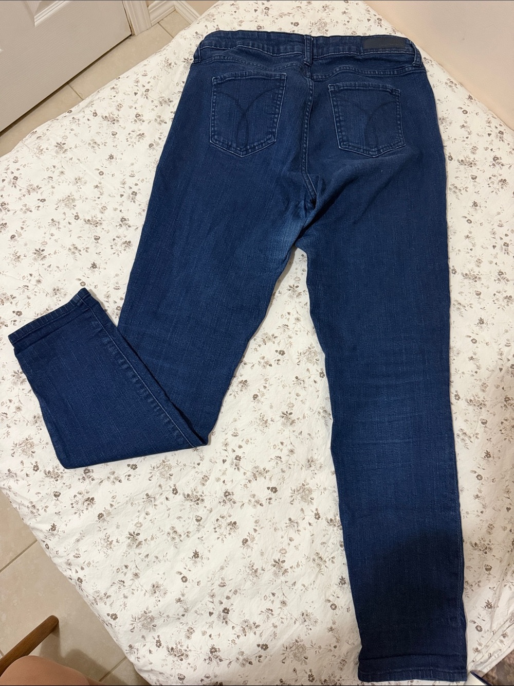Calvin Klein Jeans Women's Skinny Jeans - Dark Blue Wash
